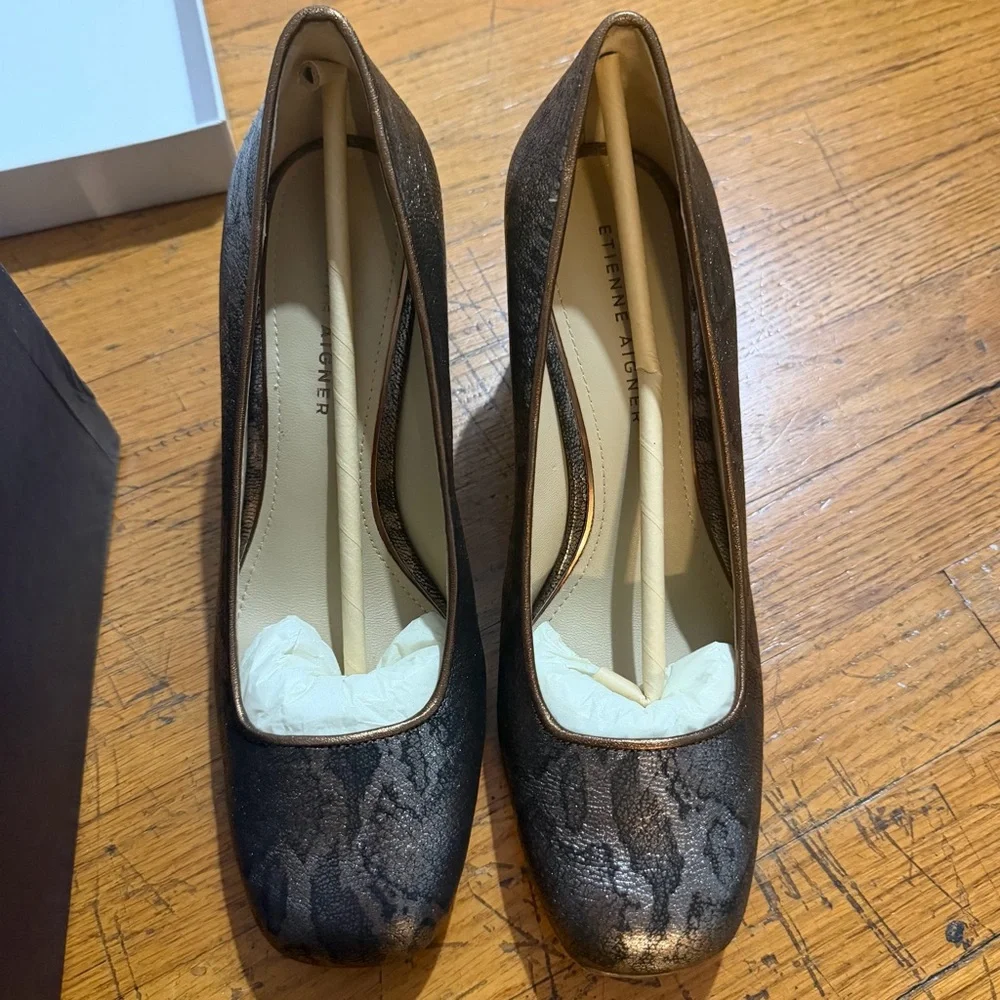 Etienne Aigner size brand